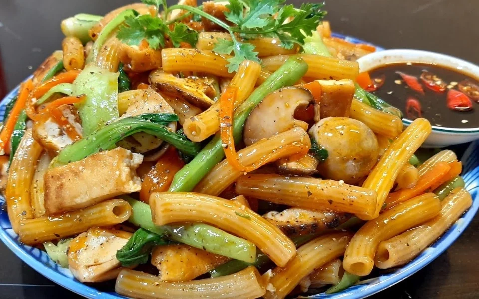 nui xào chay