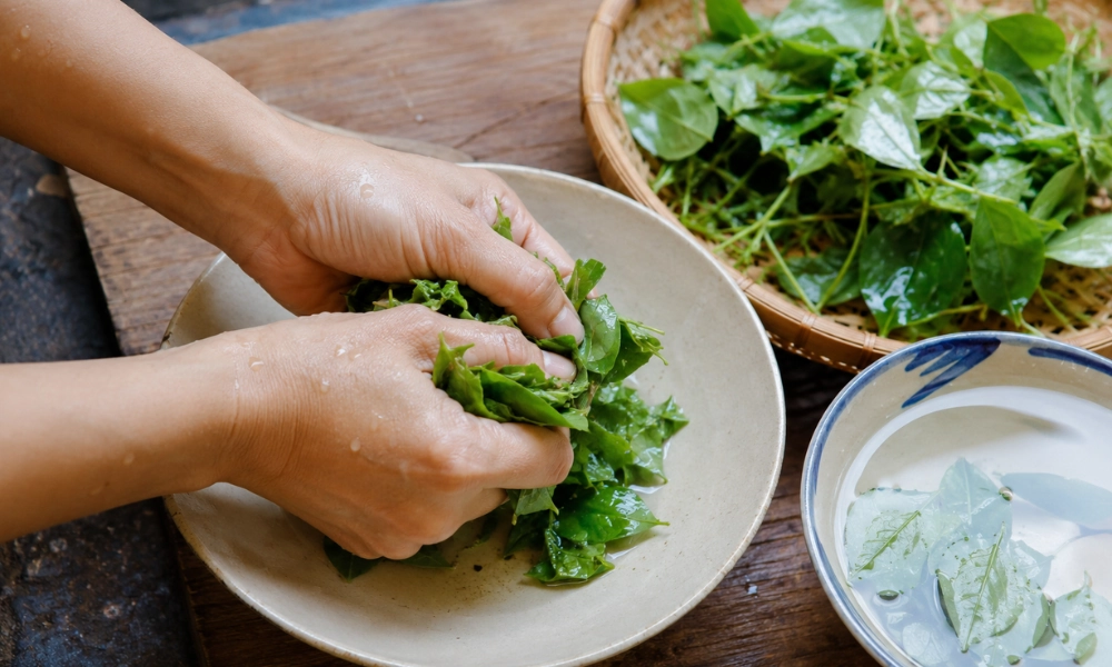 lẩu nấm chua cay lá giang