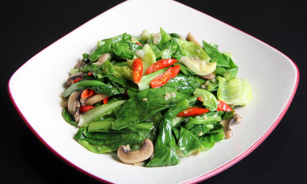 Cách Làm Nấm Hương Xào Cải Chip Ngon Miệng - Các Thành Viên Gia Đình Ai Cũng Thích 7 nam huong xao cai chip 2 1